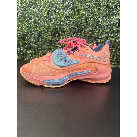 Nike Other - NIKE ZOOM FREAK 3 STAY FREAKY BASKETBALL SHOES ORANGE RARE DA0694-600 Sz 9.5 Men